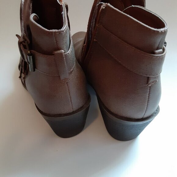 Forever 21 Ankle Boots - Picture 5 of 16
